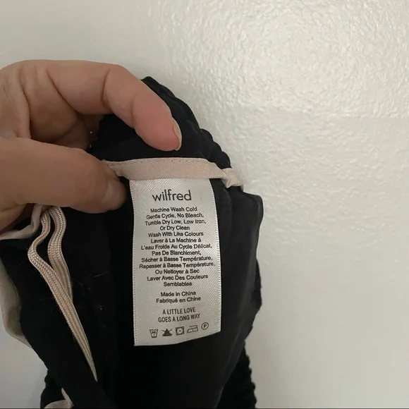 Aritzia Wilfred Buffon Crepe Joggers